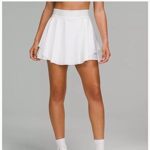 Lululemon court rival skirt